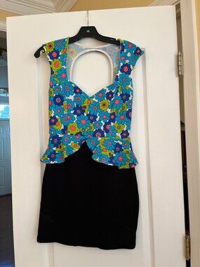 Point Floral Peplum Dress with Black Skirt